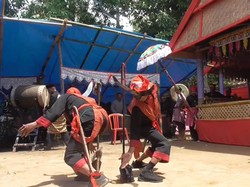 Melihat Tarian Pallake Khas Polman yang Terancam Punah