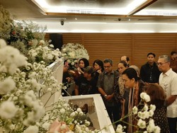 Kenangan Sri Mulyani ke JB Sumarlin, dari Guru hingga Rekan Kerja