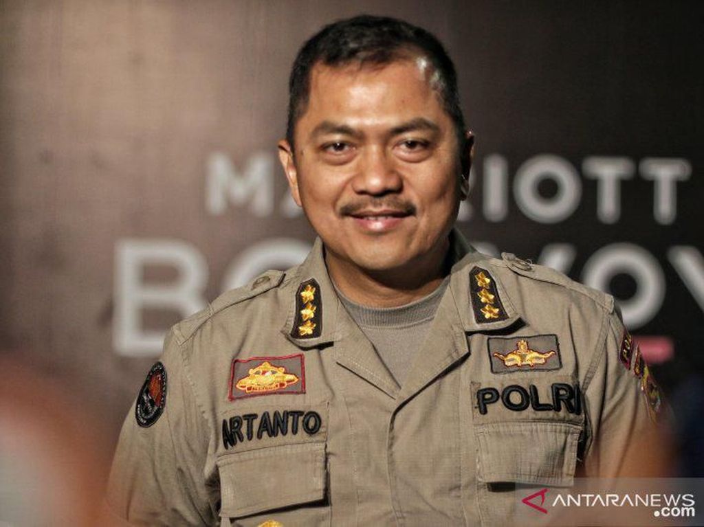 Polda NTB Tegaskan Tak Tahan 4 IRT Bersama Anaknya Polda NTB Tegaskan Tak Tahan 4 IRT Bersama Anaknya