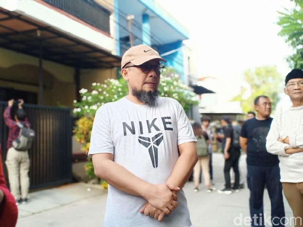 Hakim Minta Novel Dihadirkan di Sidang, Tim Advokasi: Dia akan Hadir Hakim Minta Novel Dihadirkan di Sidang, Tim Advokasi: Dia akan Hadir