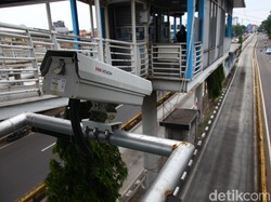 Menteri Jangan Nakal Lewat Jalur Busway, Presiden Mantau Langsung Lho!