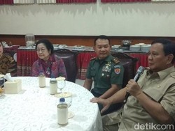 Prabowo Ingin Buat Patung Bung Karno Berkuda di Kemhan