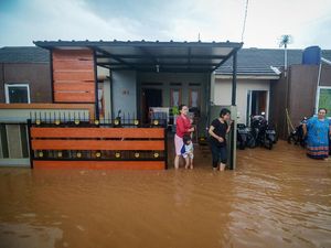 10 Arti Mimpi Banjir yang Berkaitan dengan Hidupmu Saat Ini 10 Arti Mimpi Banjir yang Berkaitan dengan Hidupmu Saat Ini