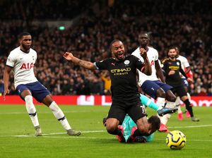 Pep Guardiola Konfirmasi Man City Bakal Cukup Lama Ditinggal Sterling