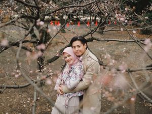 7 Potret Pasangan Artis Cantik yang Pilih Jadi Mualaf Sebelum Menikah 7 Potret Pasangan Artis Cantik yang Pilih Jadi Mualaf Sebelum Menikah