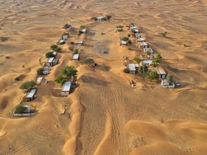 Setelah Terkubur Pasir, Desa Ini Malah Menawan