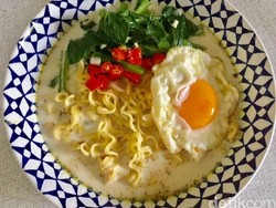 Cirebon hingga Padang, Ini 5 Warung Mie Instan Paling Hits di Indonesia