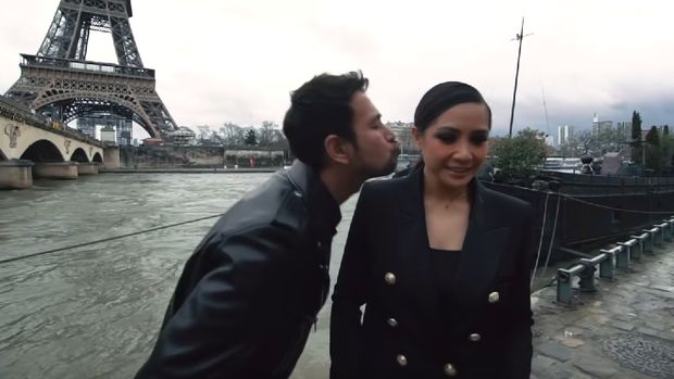 Raffi Ahmad dan Nagita Slavina di Paris