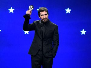 Gokil! Nih Tampilan Christian Bale Jadi Frankenstein