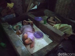 Bantuan Sembako untuk Kakak-Adik yang Buta dan Lumpuh Disalurkan Bantuan Sembako untuk Kakak-Adik yang Buta dan Lumpuh Disalurkan