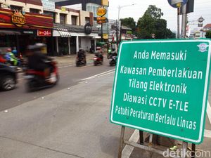 Ramai Broadcast Perluasan Tilang Elektronik, Polisi: Jangan Percaya! Ramai Broadcast Perluasan Tilang Elektronik, Polisi: Jangan Percaya!