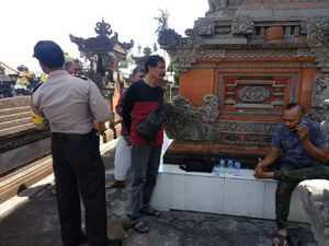 Pencuri Beraksi di Pura Badung, Keris Disikat