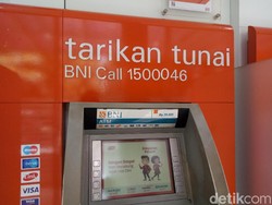Cerita Mahasiswa Yogya, Jalan Kaki 1 Km Demi Tarik Duit di ATM Rp 20 Ribuan