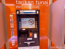 ATM Pecahan Rp 20 Ribu Jadi Nostalgia Bagi Mahasiswa Era 90-an