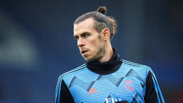 Deportivo Alaves v Real Madrid CF - La Liga
VITORIA-GASTEIZ, SPAIN - NOVEMBER 30: Gareth Bale of Real Madrid CF looks on during the Liga match between Deportivo Alaves and Real Madrid CF at Estadio de Mendizorroza on November 30, 2019 in Vitoria-Gasteiz, Spain. (Photo by Juan Manuel Serrano Arce/Getty Images)