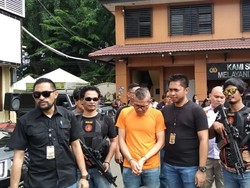 Alasan Tohap Silaban Simpan Taser-Bowie Knife: Buat Jaga-jaga