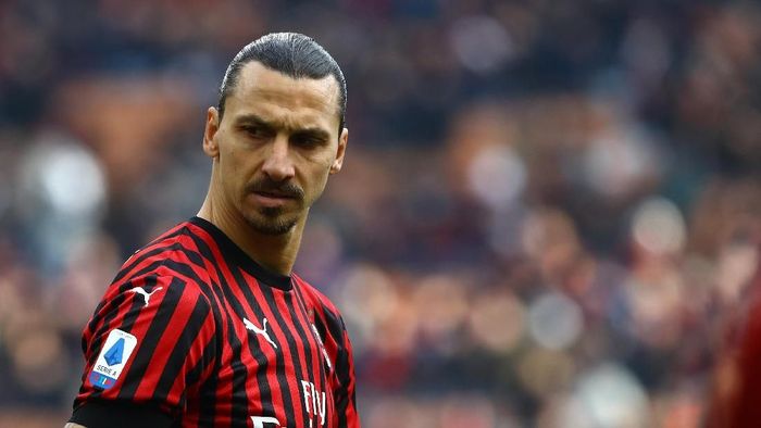 Zlatan Ibrahimovic MILAN, ITALY - JANUARY 19: Zlatan Ibrahimovic of AC Milan looks on during the Serie A match between AC Milan and Udinese Calcio at Stadio Giuseppe Meazza on January 19, 2020 in Milan, Italy. (Photo by Marco Luzzani/Getty Images)