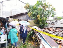 Kosan 3 Lantai di Mampang yang Ambruk Berusia 5 Tahun dan Tidak Ada IMB