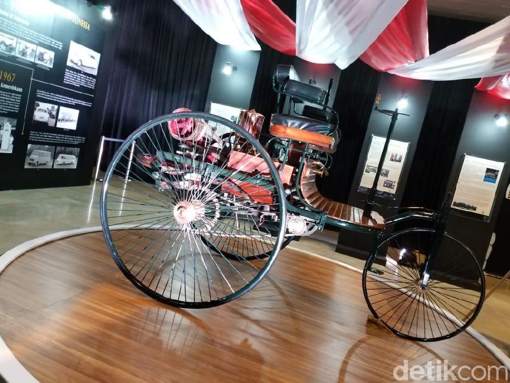 Replika Mobil Pertama di Dunia Ada Museum Nasional Indonesia Replika Mobil Pertama di Dunia Ada Museum Nasional Indonesia