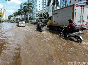 Bisnis di Jakarta Lumpuh Gara-gara Banjir!