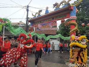 Perayaan Cap Go Meh 2020 Diperingati dengan Pawai Keliling Bekasi