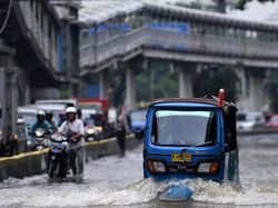 DLH DKI Siagakan 4 Ribu Personel Tangani Sampah Banjir Jakarta DLH DKI Siagakan 4 Ribu Personel Tangani Sampah Banjir Jakarta