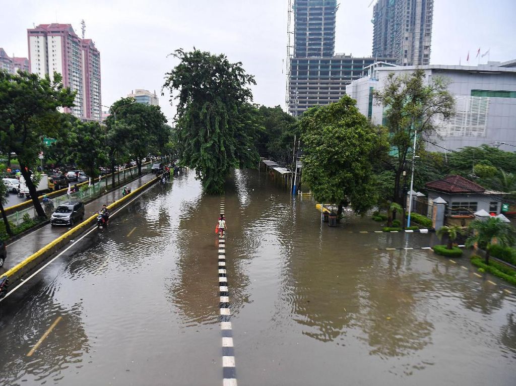 Proyek Antibanjir Mandek, Jangan Heran Jakarta Langganan Terendam