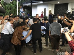 Jenazah Damayanti Noor Istri Mendiang Chrisye Tiba di Rumah Duka