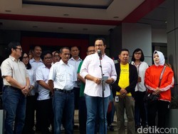 Stabilkan Harga Cabai-Bawang, Anies Ingin Warga Bersyukur Tinggal di Jakarta