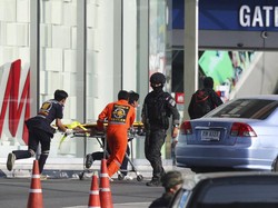 Berjibaku Evakuasi Korban Selamat dari Penembakan Tentara Thailand