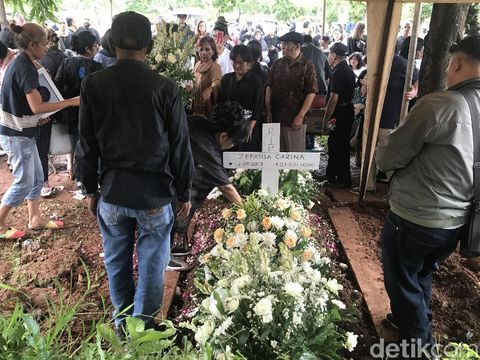 5 Fakta Suami Karen Idol, Larang Istri Temui Anak Hingga Pernah Masuk RSJ