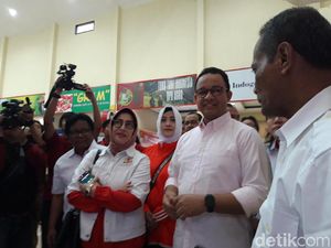 Anies Resmikan Operasi Pasar, Jaga Harga Bawang Putih-Cabai Stabil