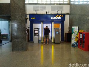 Cocok buat Lebaran, Ada ATM Khusus Pecahan Kecil di Sini Cocok buat Lebaran, Ada ATM Khusus Pecahan Kecil di Sini