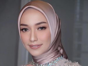 Cantiknya Selebgram Hijab Mega Iskanti Saat Melangsungkan Lamaran