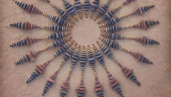 Ketika Bebatuan Disulap Jadi Pola Geometris yang Keren