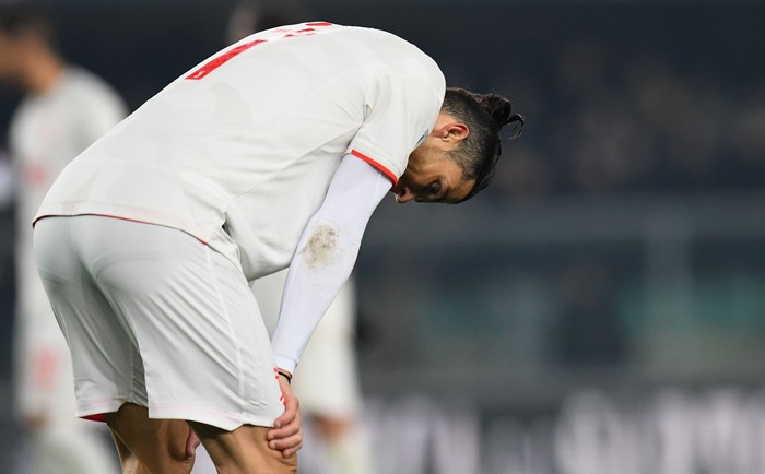 VERONA, ITALY - FEBRUARY 08:  Cristiano Ronaldo of Juventus  shows his dejection during the Serie A match between Hellas Verona and  Juventus at Stadio Marcantonio Bentegodi on February 8, 2020 in Verona, Italy.  (Photo by Alessandro Sabattini/Getty Images)