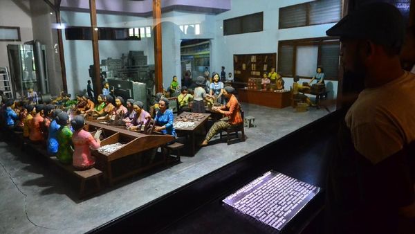 Menelusuri Jejak Sejarah Rokok Kretek di Kudus
