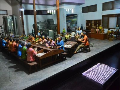 Menelusuri Jejak Sejarah Rokok Kretek di Kudus