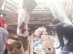 Gali Rumah Warga, Kuli Temukan Patung Mirip Manusia di Pinrang