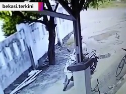 Terekam CCTV! Aksi Pencurian Motor di Bekasi
