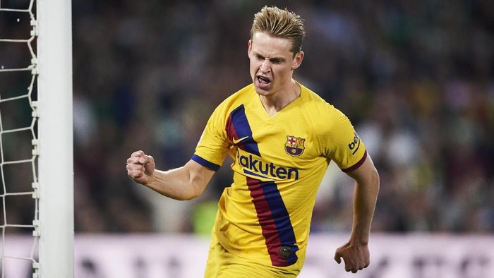 SEVILLE, SPAIN - FEBRUARY 09: Frenkie de Jong of FC Barcelona celebrates after scoring goal during the Liga match between Real Betis Balompie and FC Barcelona at Estadio Benito Villamarin on February 09, 2020 in Seville, Spain. (Photo by Aitor Alcalde/Getty Images)