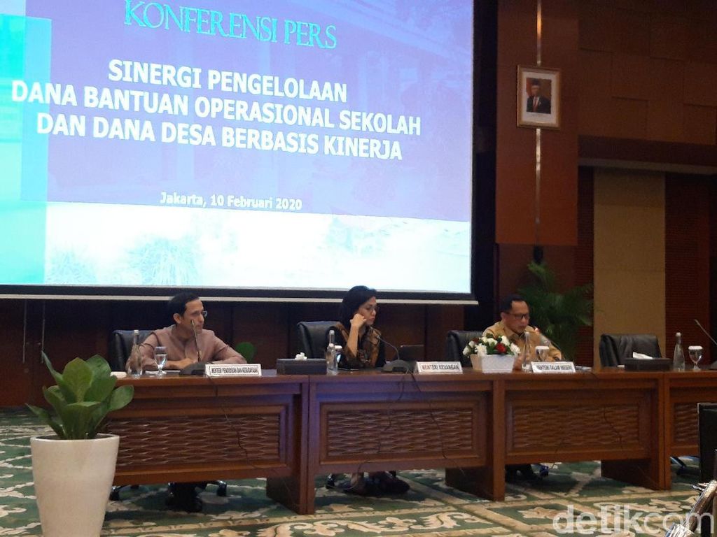 Mendagri Tito: Tak Benar Status Ibu Kota DKI Pindah Juni 2020 Mendagri Tito: Tak Benar Status Ibu Kota DKI Pindah Juni 2020