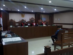 Kasus Suap Impor Ikan, Pengusaha Mujib Dituntut 2 Tahun Bui