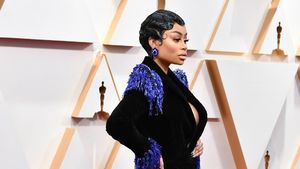 10 Artis Busana Terburuk Oscar 2020, Terlalu Seksi Hingga Mirip Ulat Bulu