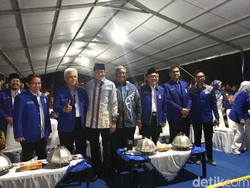 Zulhas Sapa Sandiaga di Kongres PAN: Mudah-mudahan Wapres yang Tertunda