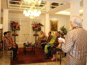 Tengok Lagi Keseharian Tutut Soeharto yang Diuber Satgas BLBI Tengok Lagi Keseharian Tutut Soeharto yang Diuber Satgas BLBI