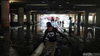 Disedot, Banjir Underpass Kemayoran Mulai Surut