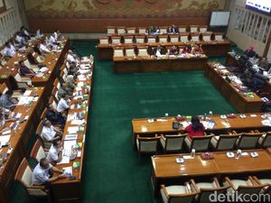 Nasabah dan Karyawan Korban Koperasi Indosurya Mengadu ke DPR