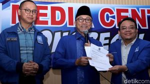 Zulkifli Hasan Resmi Daftar Sebagai Calon Ketua Umum PAN