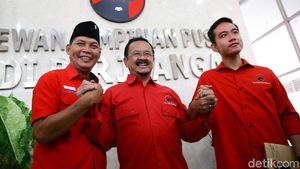 Momen Salam Komando Gibran dan Purnomo-Teguh